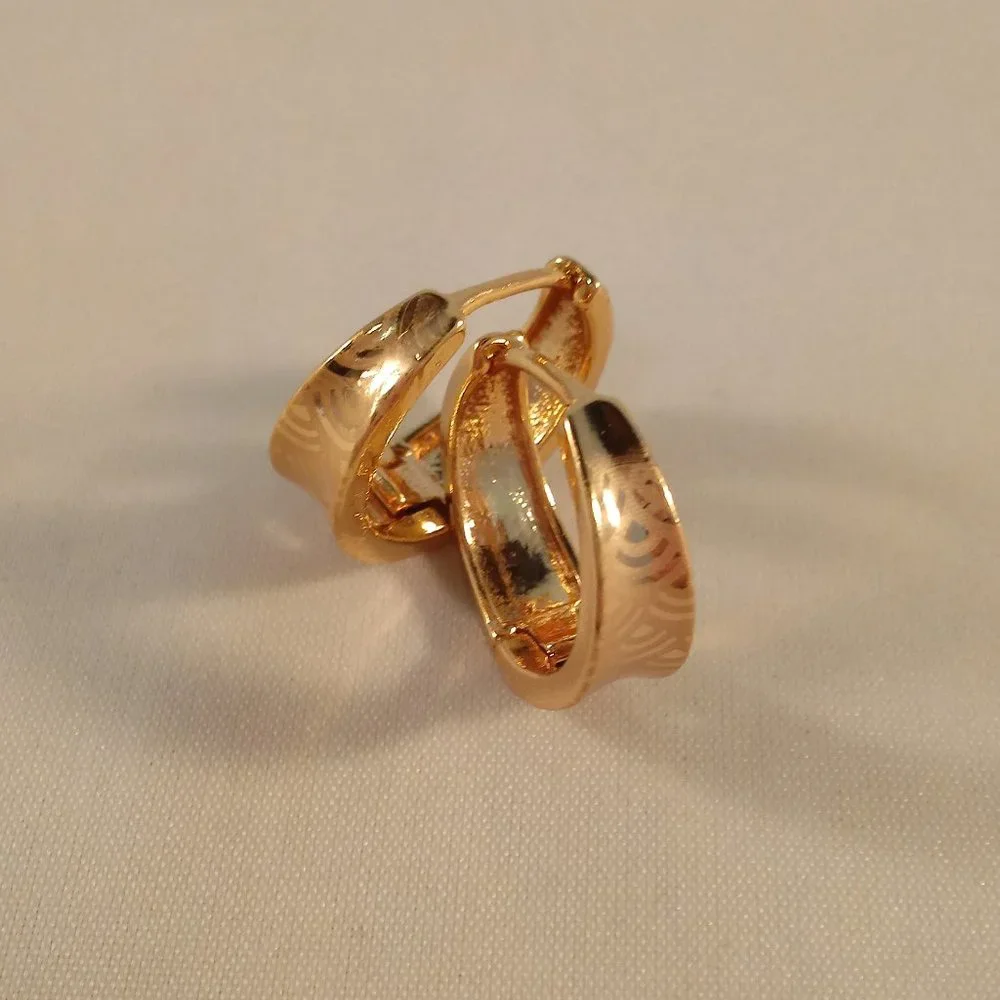 18K Yellow Gold Filled Laser Carved Hoop Earrings Gorgeous Party Gift - Picture 4 of 4